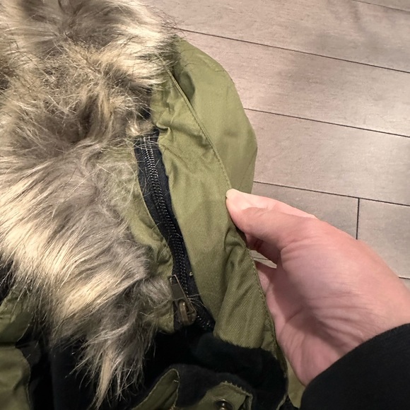 Men's Olive Winter Jacket - Picture 4 of 5